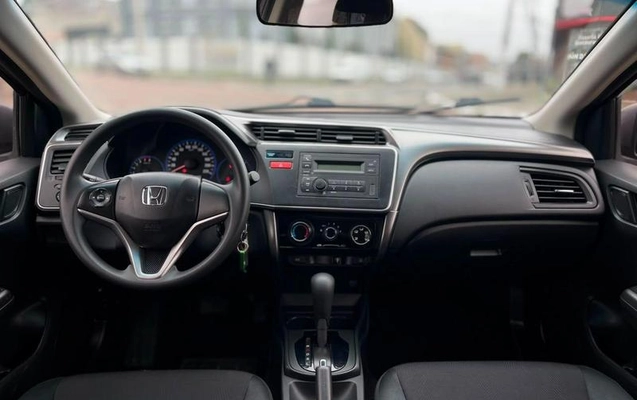 imagem-https://www.socarrao.com.br/sc-vehicle-images-prod/2949331/1785505432694-8333536_6_B_1e722d3ab8.jpeg