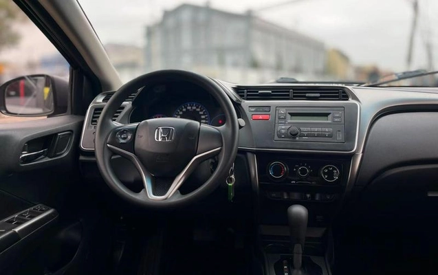 imagem-https://www.socarrao.com.br/sc-vehicle-images-prod/2949331/1785505432698-8333536_6_B_100f9f9f0c.jpeg