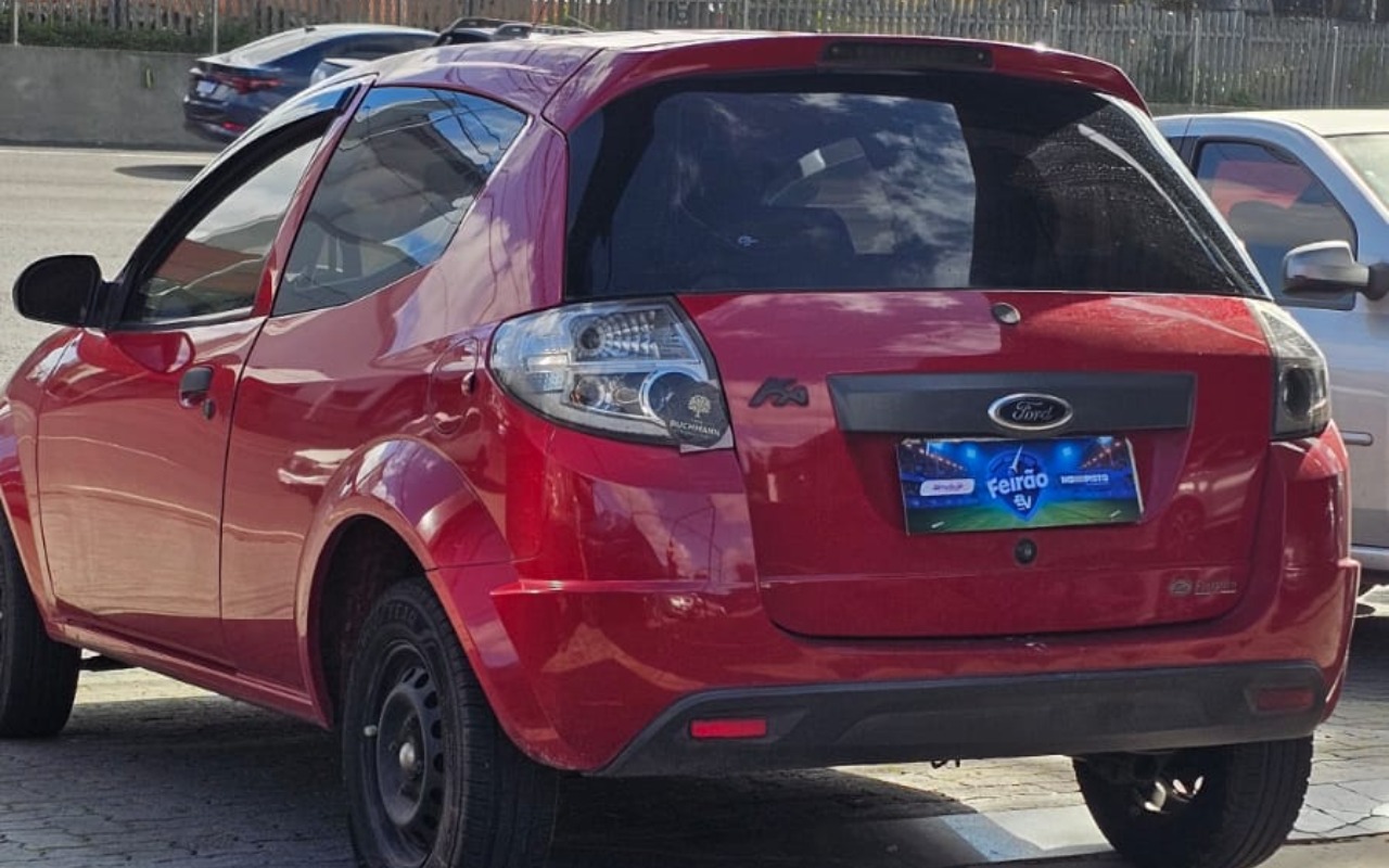 imagem-https://www.socarrao.com.br/sc-vehicle-images-prod/2949808/1785444635027-OWNkYzdjMTUtMmMwMy00MjlhLWIyMDQtNWI0ZDI5NjE4Y2I1LmpwZw.jpg