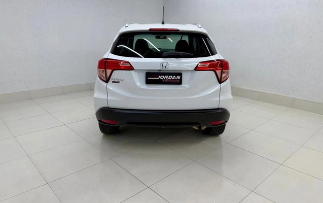 imagem-https://www.socarrao.com.br/sc-vehicle-images-prod/2950077/1788387907470-8333874_5_B_b929b82c0b.jpeg