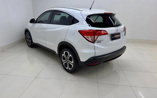 imagem-https://www.socarrao.com.br/sc-vehicle-images-prod/2950077/1788387907472-8333874_6_B_ee0f5ee432.jpeg