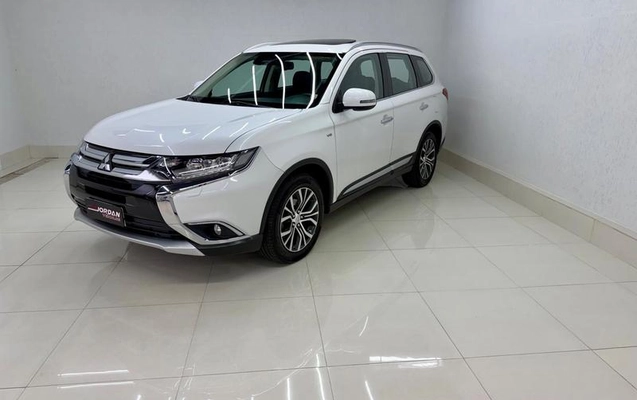 imagem-https://www.socarrao.com.br/sc-vehicle-images-prod/2950371/1787692507379-8333953_0_B_4185dd9bdd.jpeg