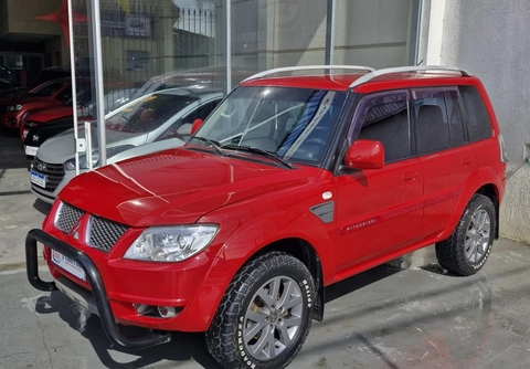Mitsubishi Pajero TR4 2015 Vermelho — foto 1 de 3