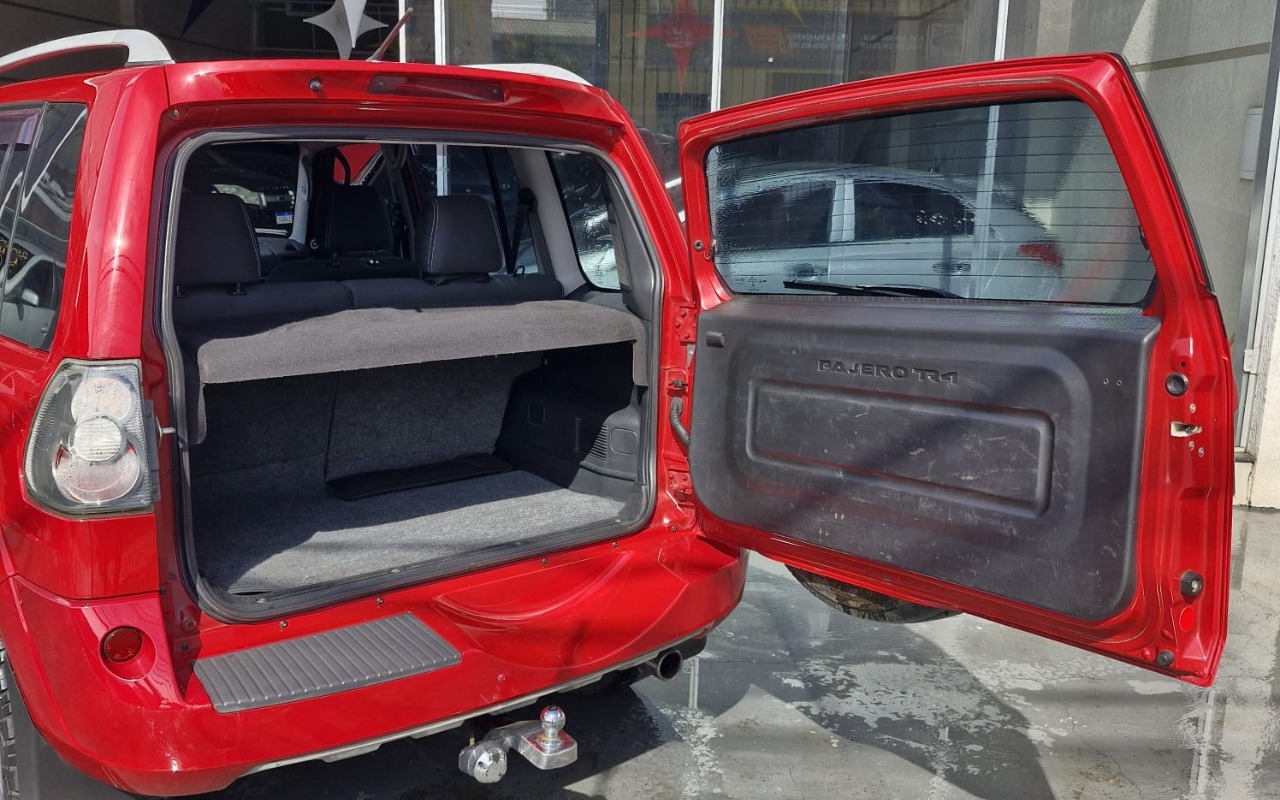 imagem-https://www.socarrao.com.br/sc-vehicle-images-prod/2950697/1785447471903-MTcuanBlZw.jpeg
