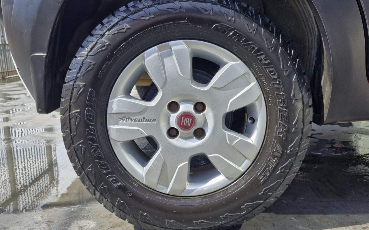 imagem-https://www.socarrao.com.br/sc-vehicle-images-prod/2951759/1785449647757-MTUuanBlZw.jpeg