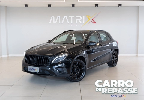 Mercedes-Benz GLA 200 2015 Preto — foto 1 de 3