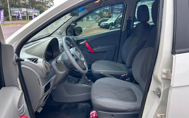 imagem-https://www.socarrao.com.br/sc-vehicle-images-prod/2963988/1789671841011-8219552_1_B_163e6254b3.jpeg