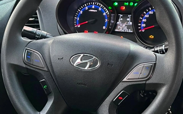 imagem-https://www.socarrao.com.br/sc-vehicle-images-prod/2964002/1785496570907-07ce71b8-f068-4a50-80eb-93222cdbcd7e.jpg
