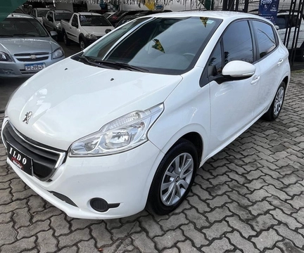 Peugeot 208 2014 Branco — foto 1 de 3