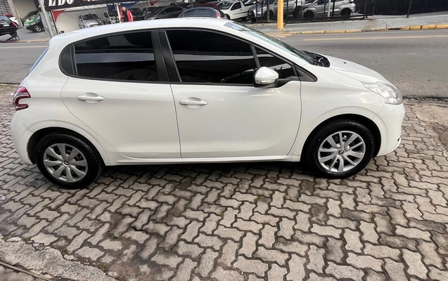 imagem-https://www.socarrao.com.br/sc-vehicle-images-prod/2964068/1785497815547-OC5qcGVn.jpeg