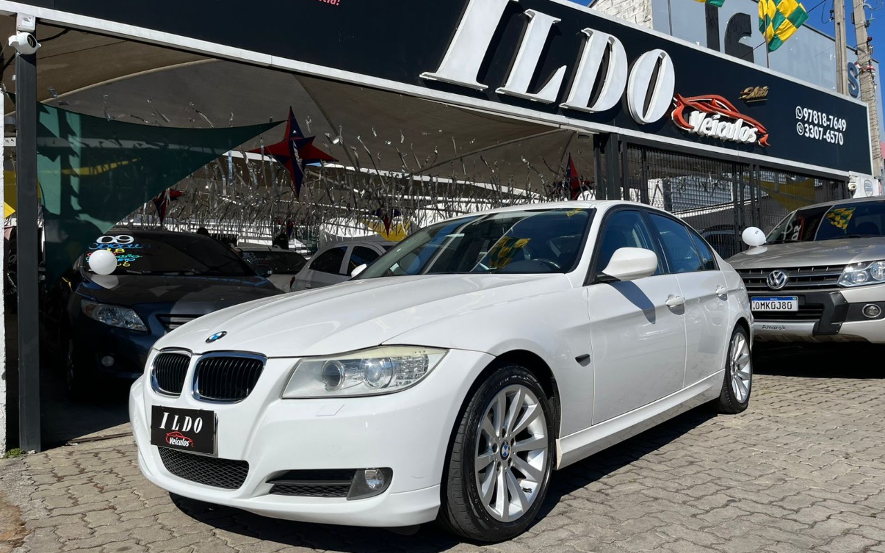 BMW 320i 2.0 Automático 2011 Branco — foto 1 de 3