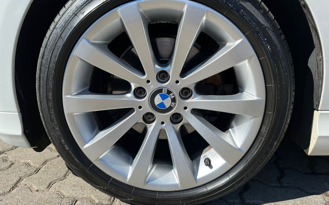 imagem-https://www.socarrao.com.br/sc-vehicle-images-prod/2964073/1785497957576-MTUuanBlZw.jpeg