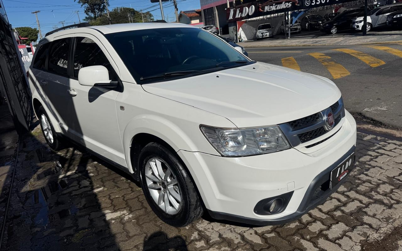 imagem-https://www.socarrao.com.br/sc-vehicle-images-prod/2964083/1785498277702-Mi5qcGVn.jpeg