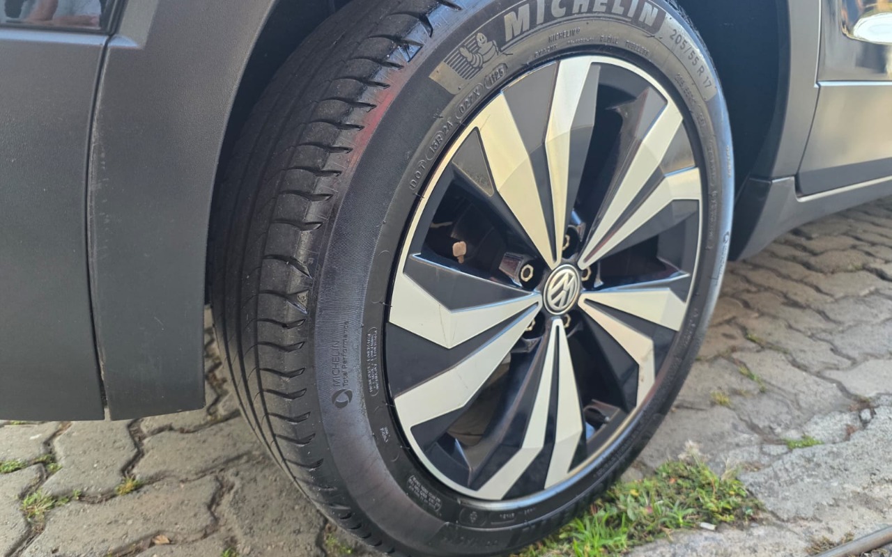 imagem-https://www.socarrao.com.br/sc-vehicle-images-prod/2964091/1785498588554-MTQuanBlZw.jpeg