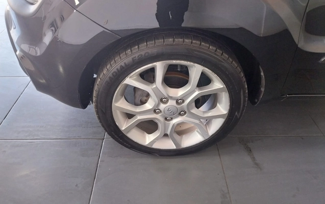 imagem-https://www.socarrao.com.br/sc-vehicle-images-prod/2964105/1787576832212-ILh7h8Vhf8R5GnHw5G29vUBhcDXeInuN.jpg