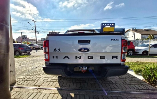 imagem-https://www.socarrao.com.br/sc-vehicle-images-prod/29644/1789664949148-7013127_10_B_33d1794236.jpeg