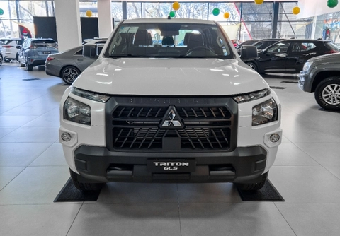 Mitsubishi Triton 2027 Branco — foto 1 de 3