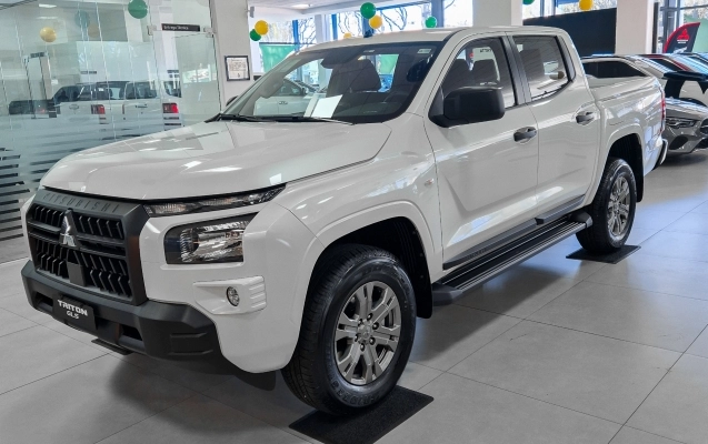 imagem-https://www.socarrao.com.br/sc-vehicle-images-prod/2965051/1785502491188-8fJfnjM0c5Jp5aE7K9H6Ho8MrV8tKzlX.jpg