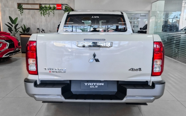 imagem-https://www.socarrao.com.br/sc-vehicle-images-prod/2965051/1785502491194-60tHZt13lWIvljexJl3F9aW8dgcpAPd5.jpg
