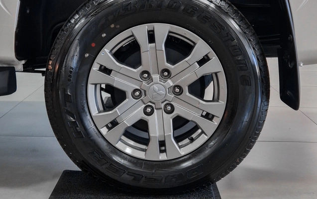 imagem-https://www.socarrao.com.br/sc-vehicle-images-prod/2965211/1785502587059-MjAyNjA3MDhfMTQ0MjM1LmpwZw.jpg