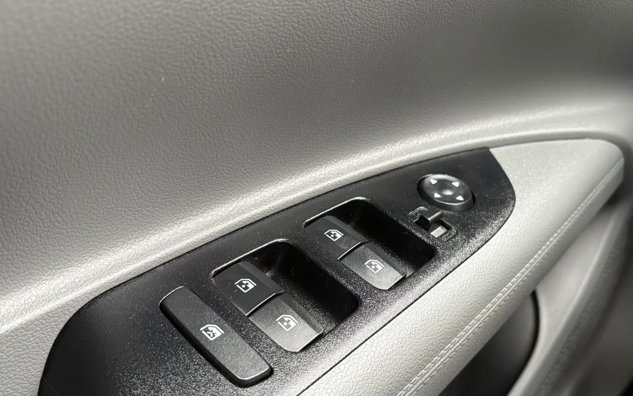 imagem-https://www.socarrao.com.br/sc-vehicle-images-prod/2965254/1785502682597-V2hhdHNBcHAgSW1hZ2UgMjAyNi0wNy0zMCBhdCAxNi4zMS41Mi5qcGVn.jpeg