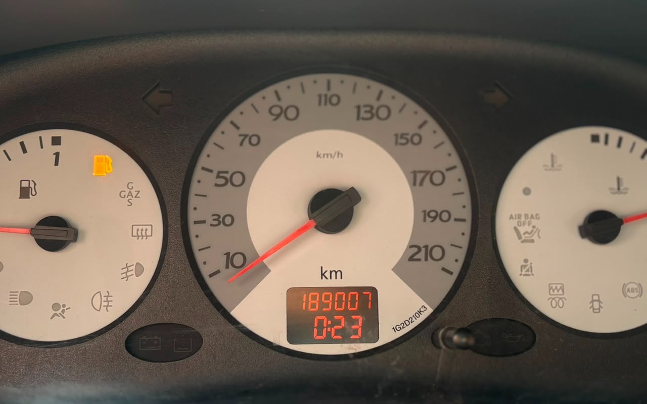 imagem-https://www.socarrao.com.br/sc-vehicle-images-prod/2965311/1785502778921-V2hhdHNBcHAgSW1hZ2UgMjAyNi0wNy0zMSBhdCAwOS40MS4xMiAoMSkuanBlZw.jpeg