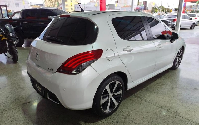 imagem-https://www.socarrao.com.br/sc-vehicle-images-prod/2965487/1789575333811-8330496_8_B_59f6530a82.jpeg