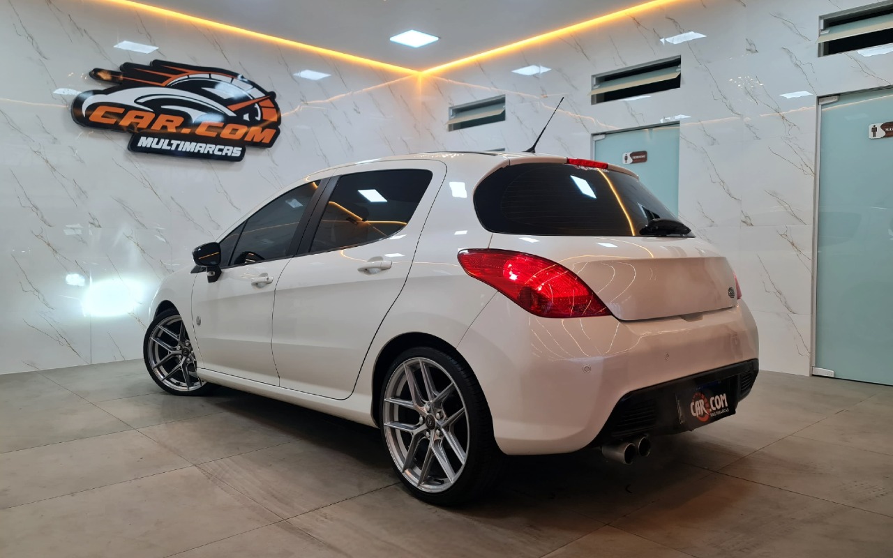 imagem-https://www.socarrao.com.br/sc-vehicle-images-prod/2965731/1785509825635-NC5qcGc.jpg
