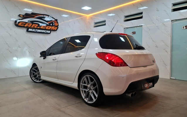 imagem-https://www.socarrao.com.br/sc-vehicle-images-prod/2965731/1785509825635-NC5qcGc.jpg