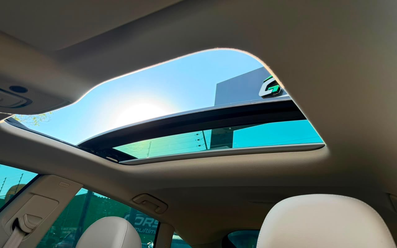 imagem-https://www.socarrao.com.br/sc-vehicle-images-prod/2965916/1785504340783-NTkxNzJlNTYtYWNkOC00OTY3LTgxMGYtYzE3MzAzNjA5NTEyLmpwZWc.jpeg