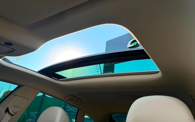 imagem-https://www.socarrao.com.br/sc-vehicle-images-prod/2965916/1785504340783-NTkxNzJlNTYtYWNkOC00OTY3LTgxMGYtYzE3MzAzNjA5NTEyLmpwZWc.jpeg