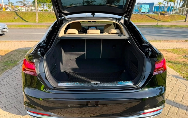 imagem-https://www.socarrao.com.br/sc-vehicle-images-prod/2965916/1785504341079-YmY5NWViMDctMDQzMy00NWRiLTlmZDUtMjIzZjUyNDc5Nzk4LmpwZWc.jpeg