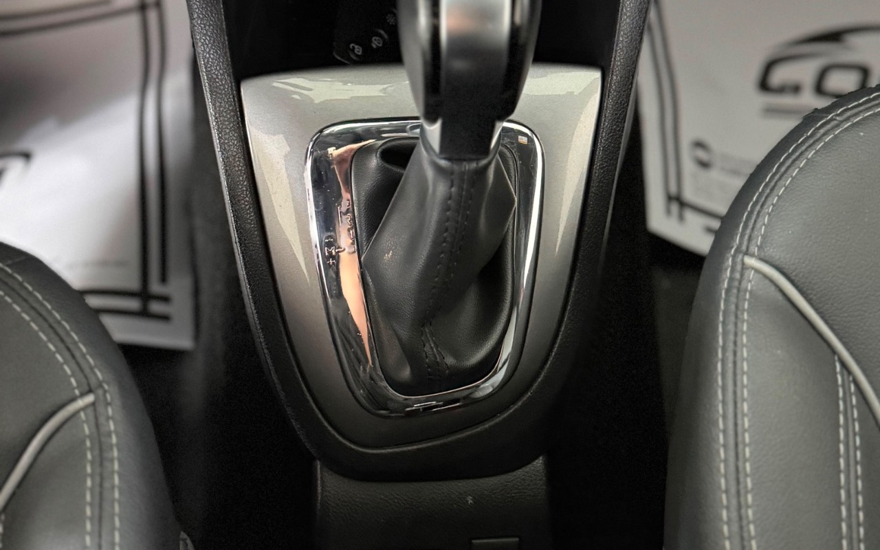 imagem-https://www.socarrao.com.br/sc-vehicle-images-prod/2966205/1785505106020-YTkxMzU3Y2YtM2MwZi00OWQyLTlhZjMtYmUwNTE1ZWEyZTg0LmpwZWc.jpeg