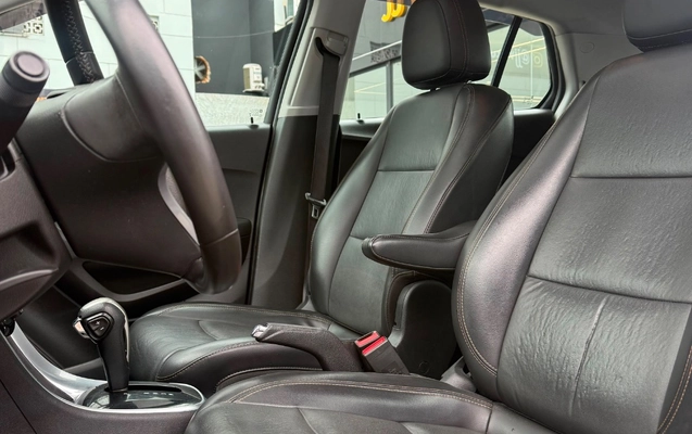 imagem-https://www.socarrao.com.br/sc-vehicle-images-prod/2966603/1785506131183-gb-2be2cca.jpeg