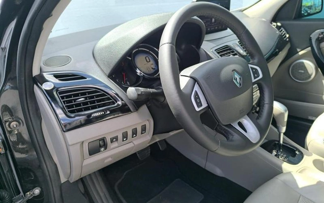 imagem-https://www.socarrao.com.br/sc-vehicle-images-prod/2967530/1786114880626-8333070_19_B_c002405584.jpg