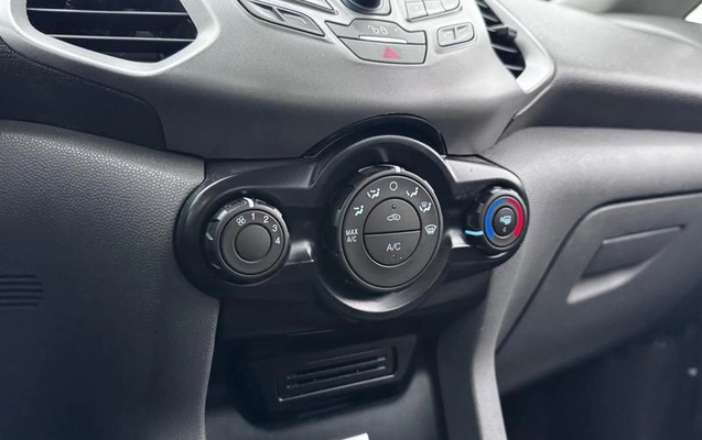 imagem-https://www.socarrao.com.br/sc-vehicle-images-prod/2967630/1786027235535-8313695_13_B_6a95f37da6.jpeg