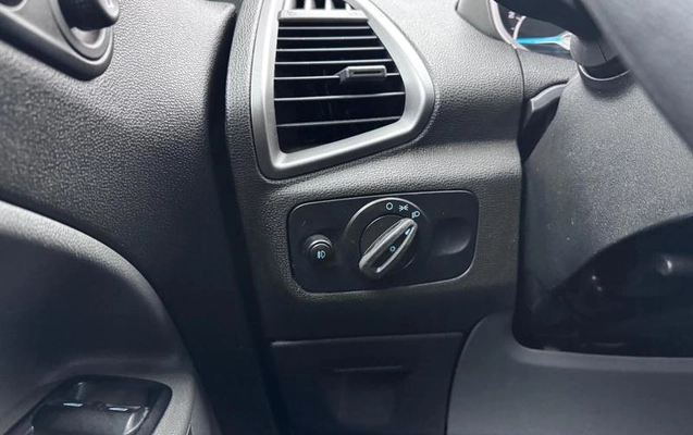 imagem-https://www.socarrao.com.br/sc-vehicle-images-prod/2967630/1786027235541-8313695_17_B_9cd74db411.jpeg
