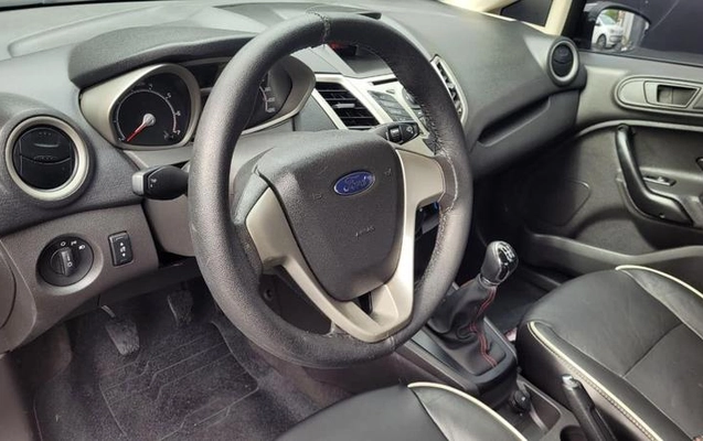 imagem-https://www.socarrao.com.br/sc-vehicle-images-prod/2967668/1786801041523-8332806_7_B_7164dec725.jpeg