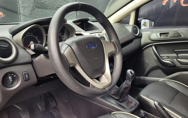 imagem-https://www.socarrao.com.br/sc-vehicle-images-prod/2967668/1786801041524-8332806_9_B_8583f43afa.jpeg