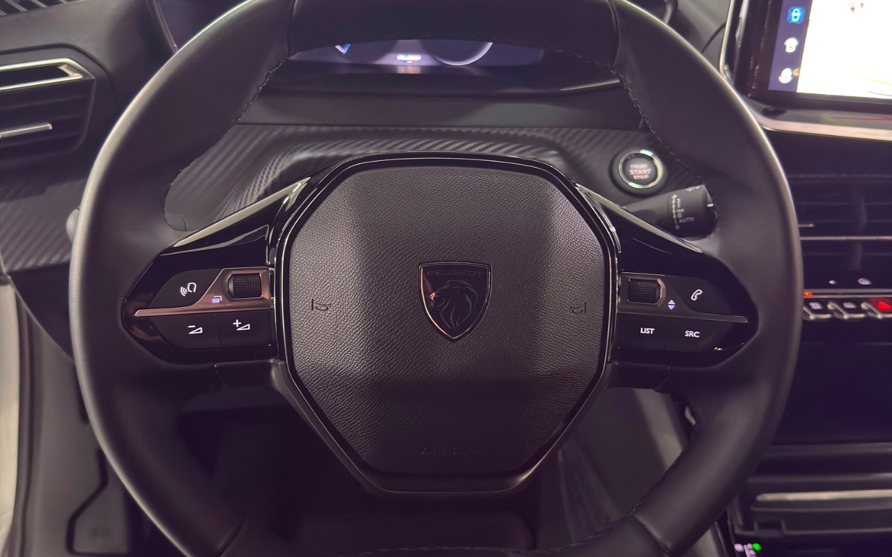 imagem-https://www.socarrao.com.br/sc-vehicle-images-prod/2967696/1785508868298-NmIyZTY3NGYtYTE2OC00ZThlLWFiNzctYmQyYjViNDM5MjI3LmpwZWc.jpeg
