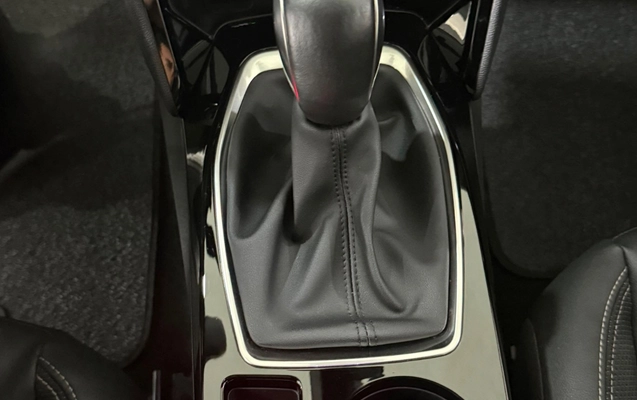 imagem-https://www.socarrao.com.br/sc-vehicle-images-prod/2967696/1785508868493-NTZmMTk1NzEtNmU4ZC00NDc1LTk4YTktZDUzZDU3OTNhMThmLmpwZWc.jpeg