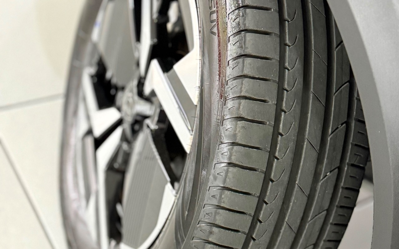 imagem-https://www.socarrao.com.br/sc-vehicle-images-prod/2967696/1785508868674-MzVlYTg2NDAtYTY1MS00NmY3LTg2ZDgtYjYxMGRiYjg3ZDVjLmpwZWc.jpeg