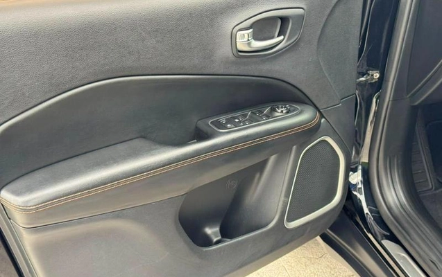 imagem-https://www.socarrao.com.br/sc-vehicle-images-prod/2968065/1789388477674-8325731_15_B_fdd7e9e42a.jpeg