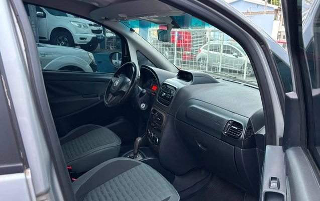 imagem-https://www.socarrao.com.br/sc-vehicle-images-prod/2968093/1789488350422-gb-29cbc24.jpeg
