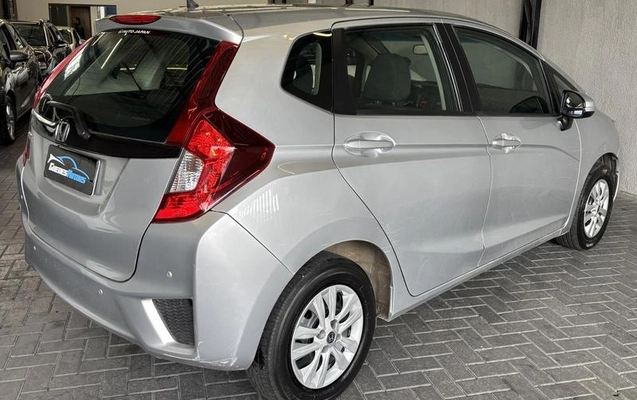 imagem-https://www.socarrao.com.br/sc-vehicle-images-prod/2968105/1788983395509-8331270_9_B_3c43197e7c.jpeg