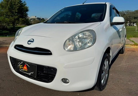 Nissan MARCH 2014 Branco — foto 1 de 3