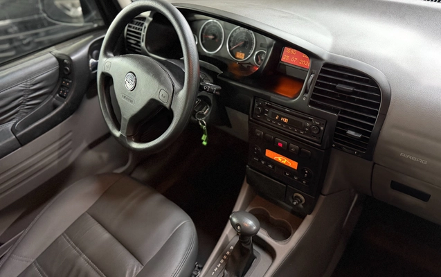 imagem-https://www.socarrao.com.br/sc-vehicle-images-prod/2968435/1785510861608-29d259cb-2c47-48de-b07b-3568ef09bd6b.jpg