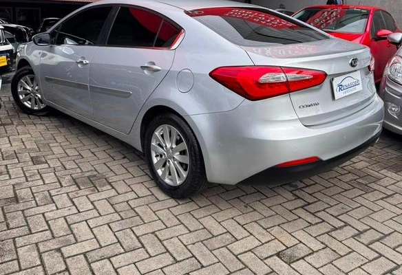 imagem-https://www.socarrao.com.br/sc-vehicle-images-prod/2968775/1789560037317-8335826_12_B_c1e7ccfed0.jpeg