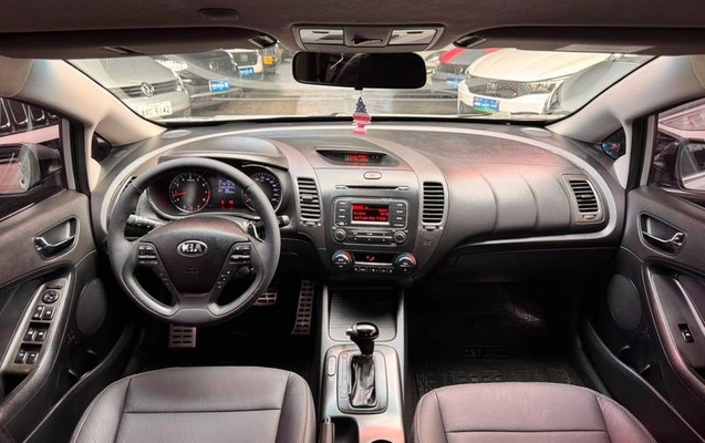 imagem-https://www.socarrao.com.br/sc-vehicle-images-prod/2968775/1789560037330-8335826_9_B_a561f0af72.jpeg