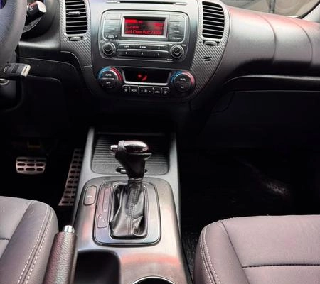 imagem-https://www.socarrao.com.br/sc-vehicle-images-prod/2968775/1789560037333-8335826_11_B_d57aa0ea3b.jpeg
